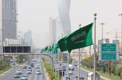 السعودية تصدم المقيمين والوافدين بتوطين (سعودة)