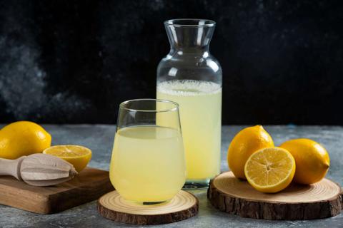حيلة بسيطة لحفظ عصير الليمون الحامض فترة طويلة