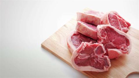 خدعة رهيبة لتذويب اللحوم المجمدة خلال دقائق
