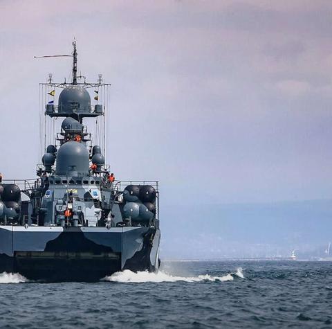 أول تعليق من السعودية على وصول سفن حربية روسية